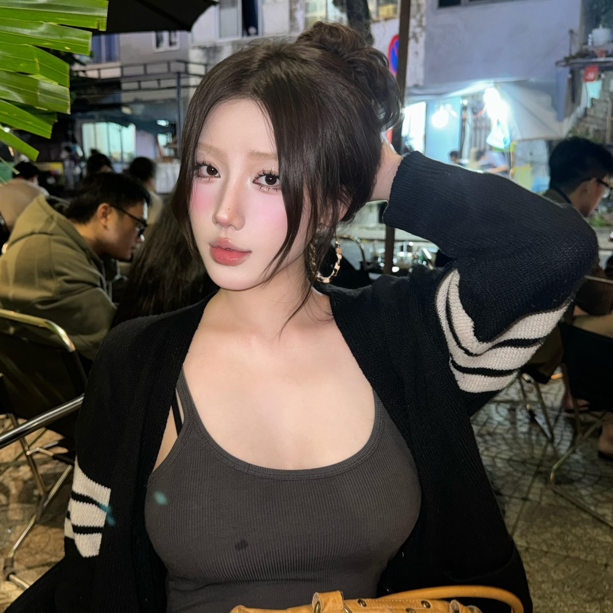 nội y leisy-đánh giá